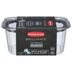 Rubbermaid 8 cup clear plastic food storage container with lid